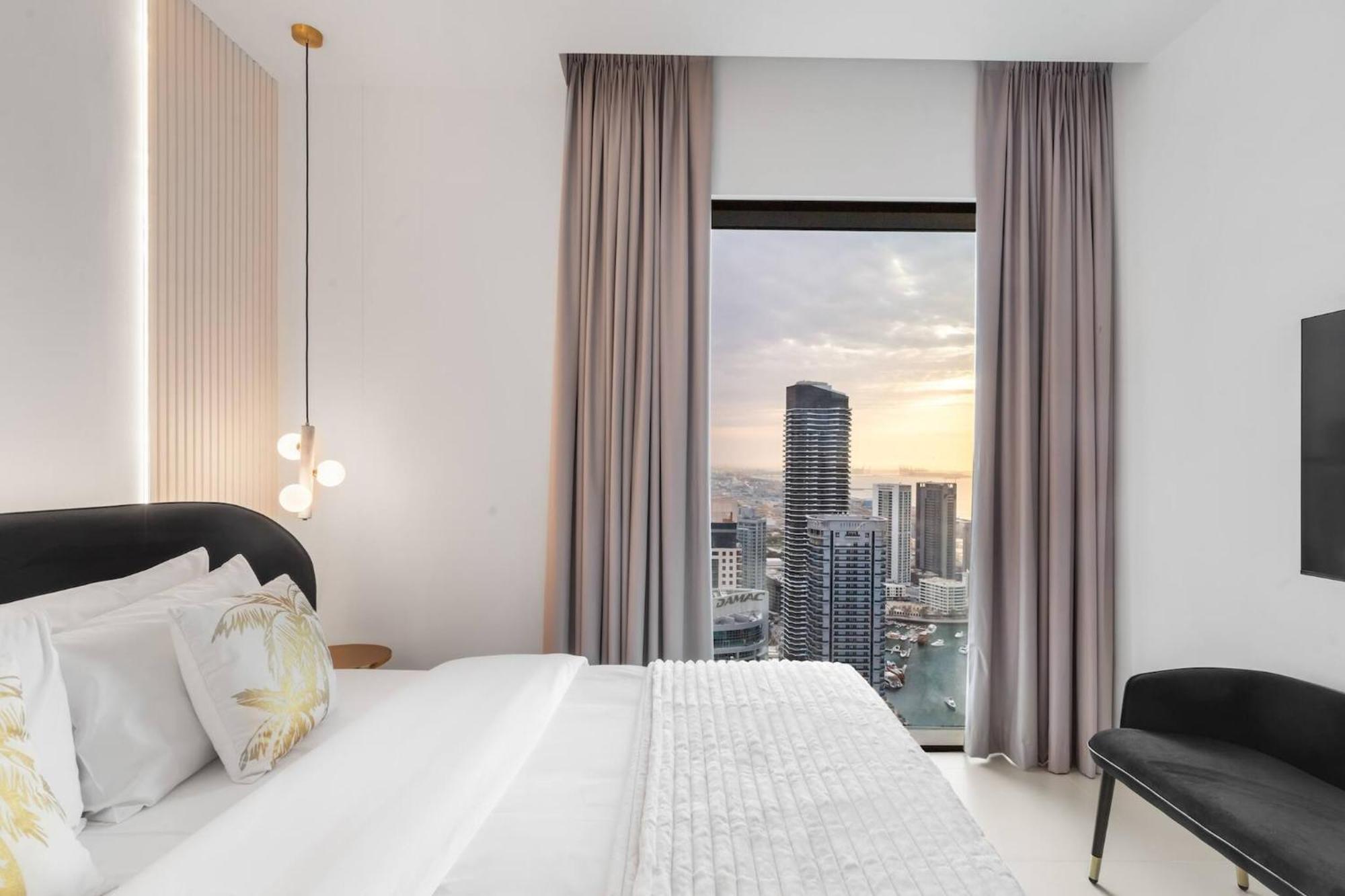 The Ultimate Luxury - Eye & Marina Views Dubai