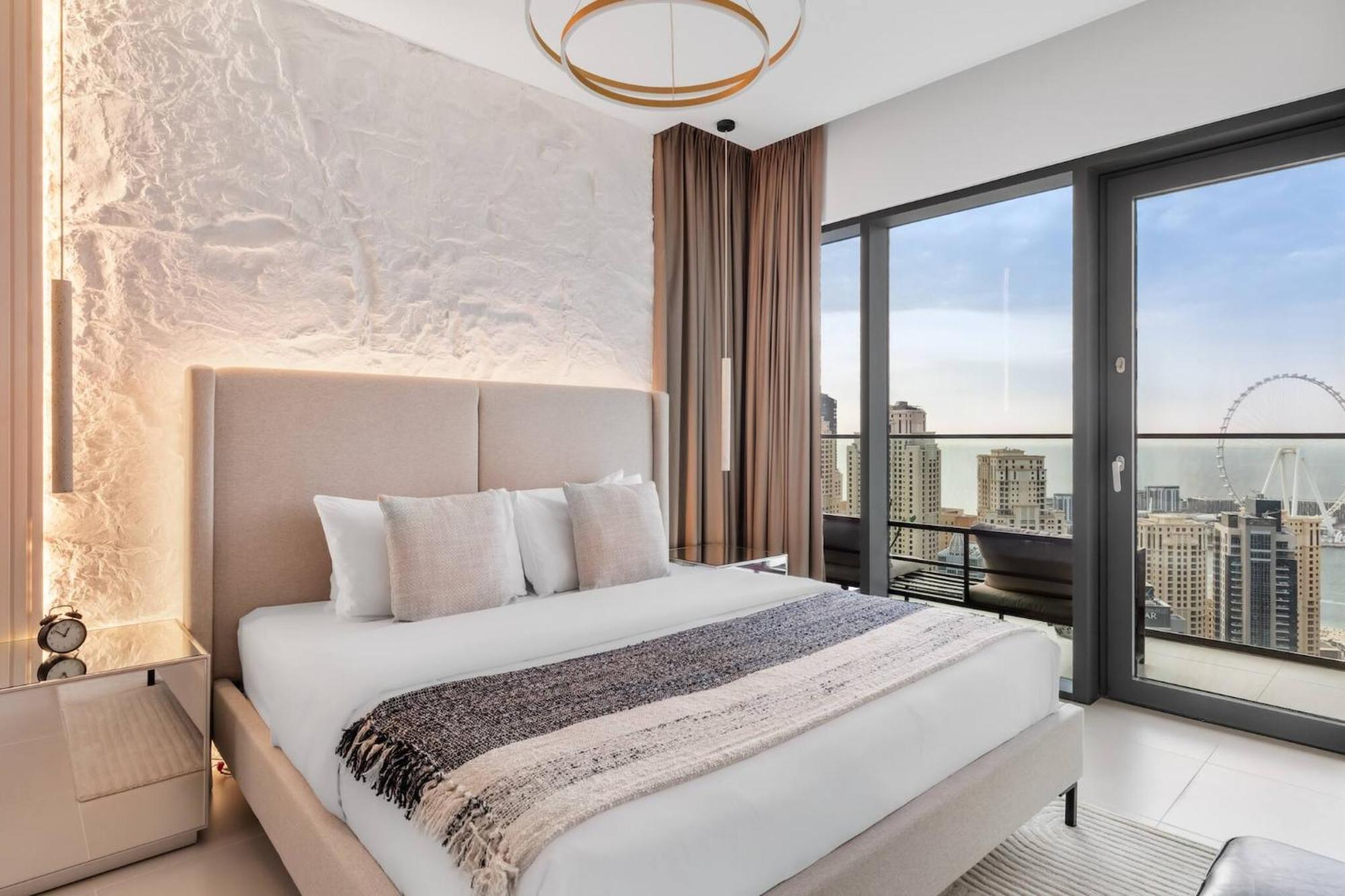 The Ultimate Luxury - Eye & Marina Views Dubai
