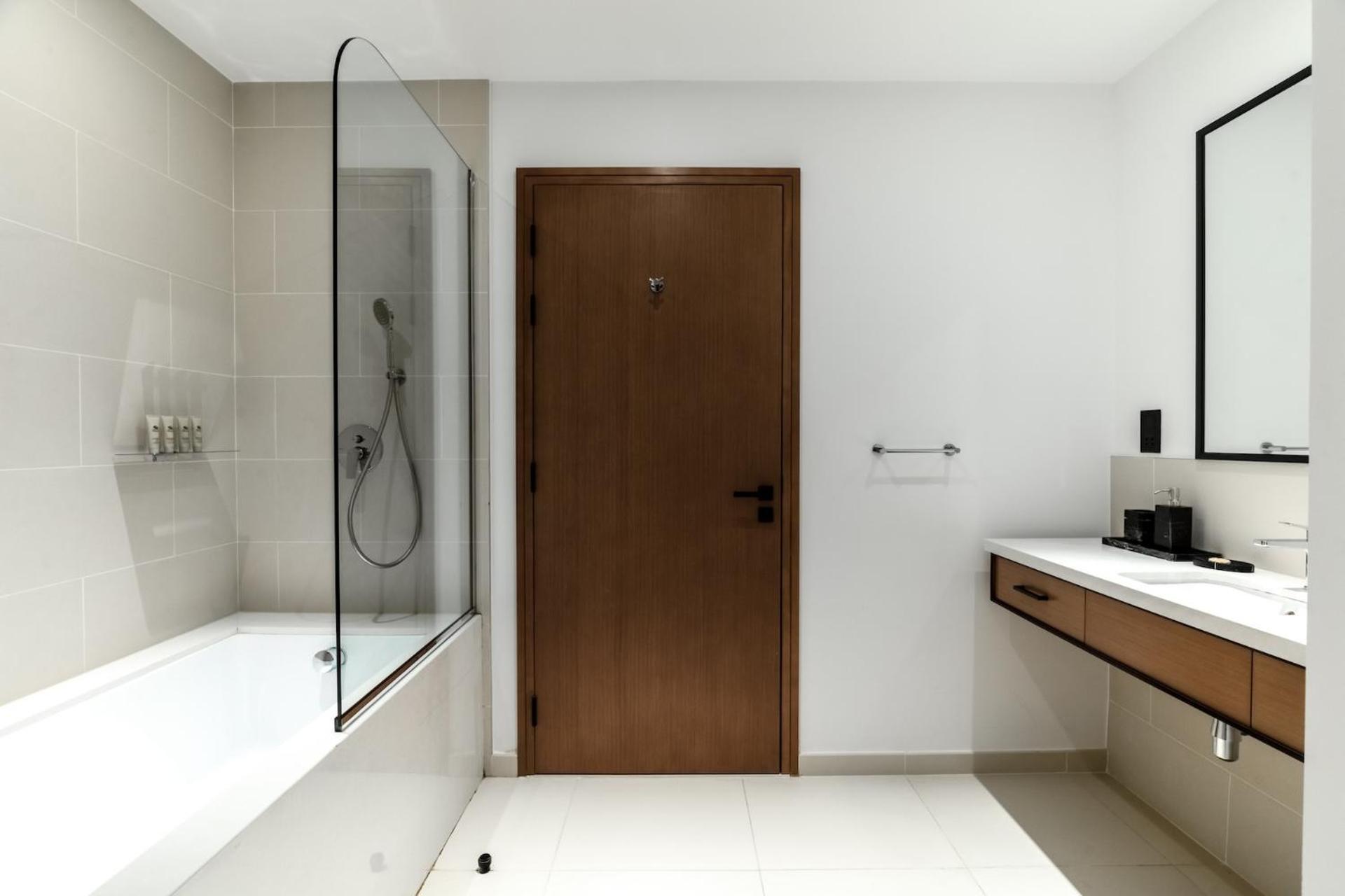 The Ultimate Luxury - Eye & Marina Views Apartment *
