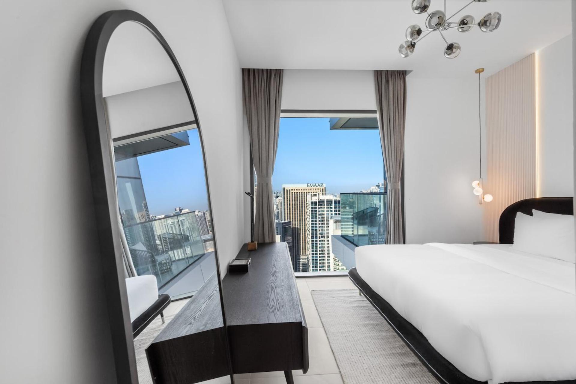 The Ultimate Luxury - Eye & Marina Views Dubai