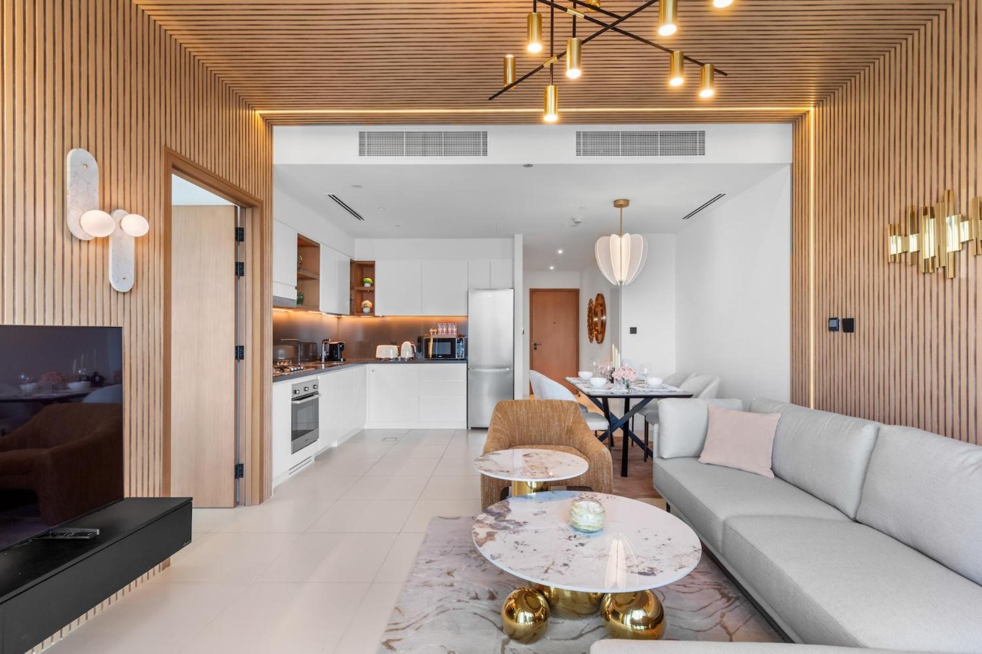 The Ultimate Luxury - Eye & Marina Views Apartment Dubai